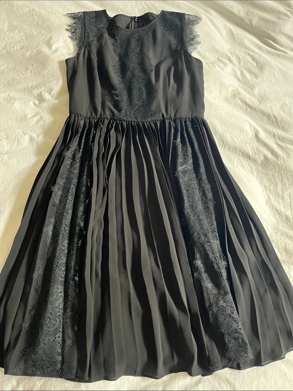 Banana republic black dress pleated skirt lace details funeral neutral basic LBD